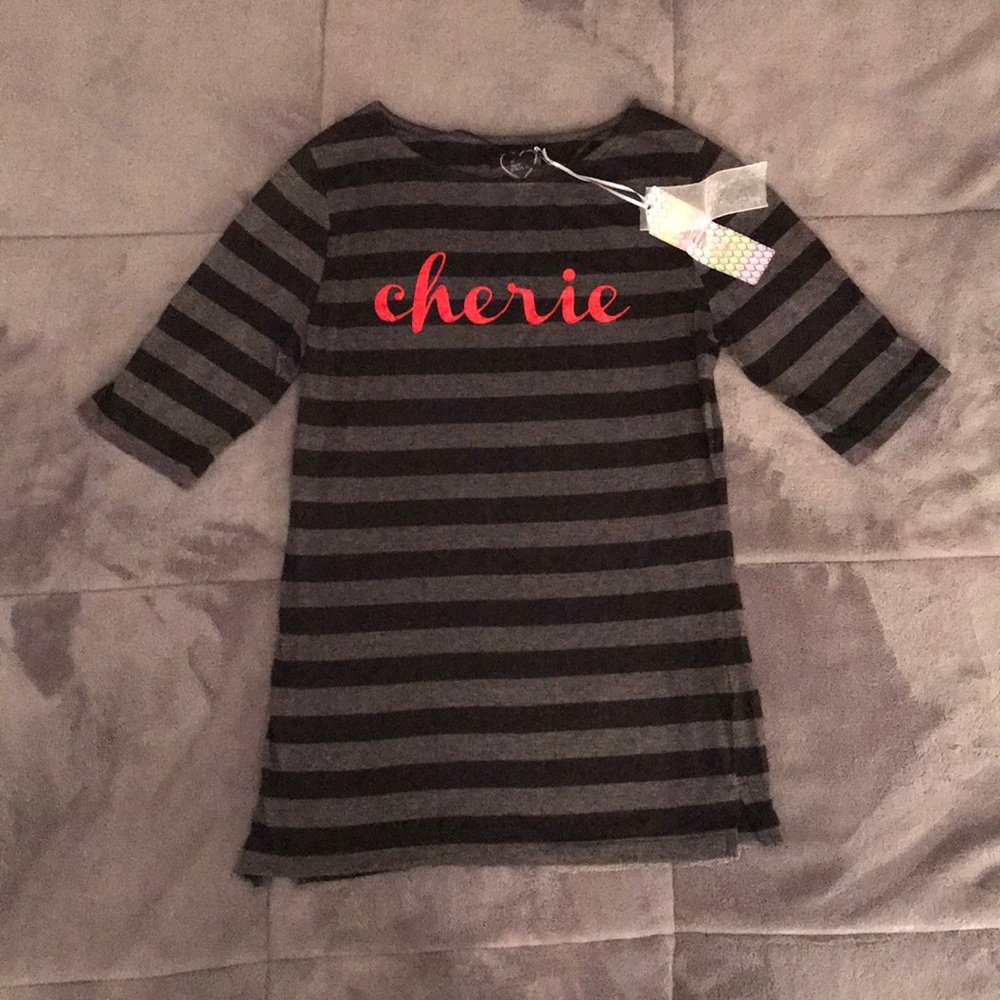 Juniors Denim CO quarter sleeve T-shirt.